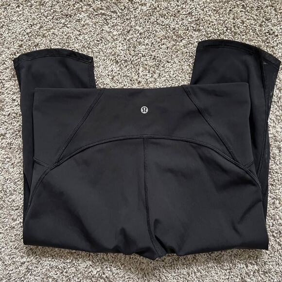 SOLD Lululemon Black Capri Leggings High Rise size 12 fit like an XL 17” inseam - Picture 1 of 10